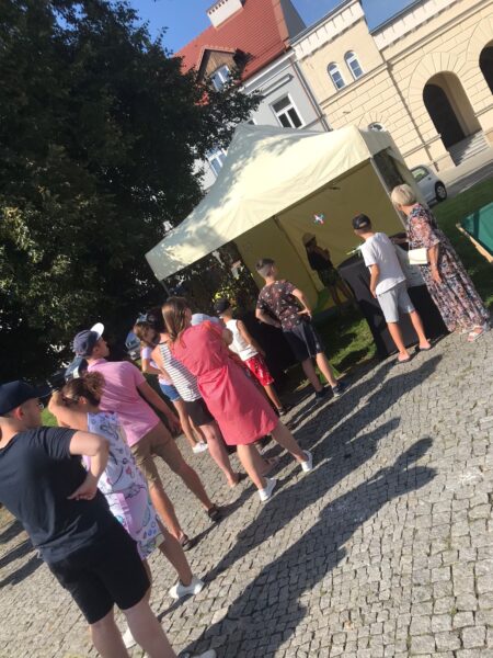 Dron na event - Stanowisko latania dronem - nauka latania dronem - Wypożyczalnia Atrakcji
