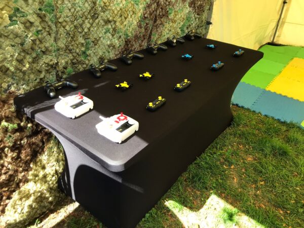 Dron na event - Stanowisko latania dronem - nauka latania dronem - wynajem