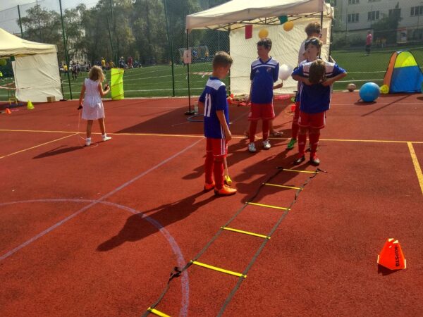 Piknik sportowy dla dzieci i młodzieży - Wypożyczalnia atrakcji