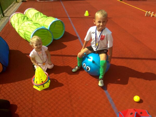 Piknik sportowy dla dzieci i młodzieży - Wypożyczalnia atrakcji