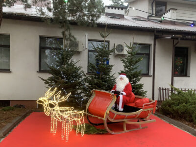 Sanie świętego Mikołaja, dekoracje świąteczne, choinki, wynajem, Warszawa