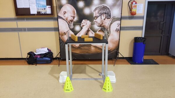 Stół do siłownia na rękę - Armwrestling - Wypożyczalnia Atrakcji