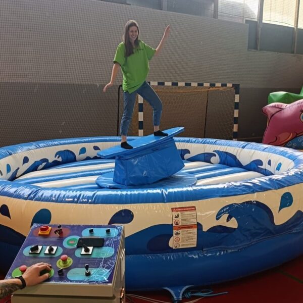 Symulator surfingu - wynajem - Wypożyczalnia Atrakcji