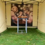 Stół do siłowania na rękę - armwrestling. Wypożyczalnia atrakcji na eventy